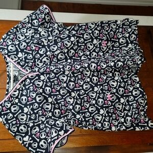 Tokidoki Glow In The Dark Skull and Bones 3XL Scrub Top